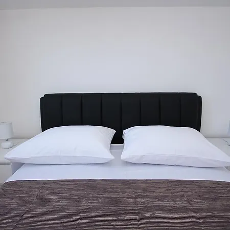 Dominik Apartman