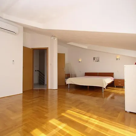 Dominik شقة تروغير